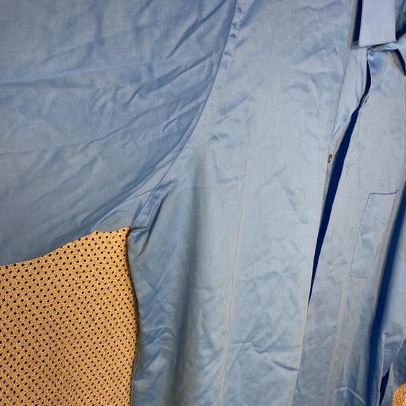 Van Heusen Baby blue/sky blue light blue 18 1/2 37/38 button down long sleeve - Picture 4 of 5